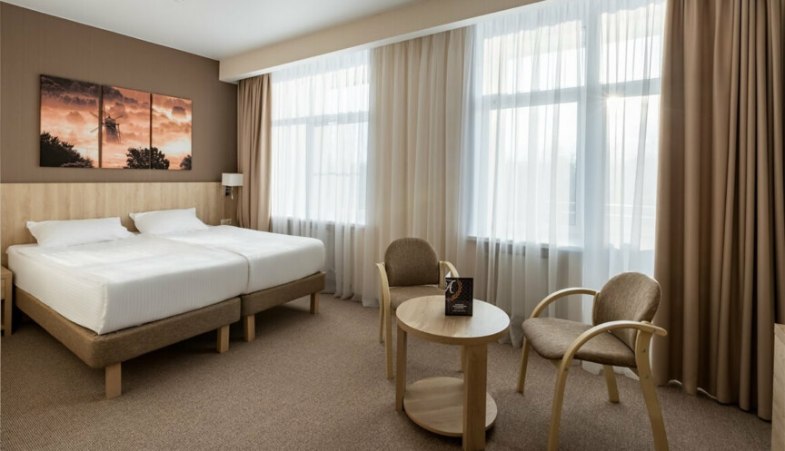 Супериор с балконом